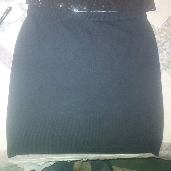 St. John Caviar Black Sequin Tank Top Size XL .&St. JohnBlackEveningSkirt, Sz 16 - Picture 4 of 5
